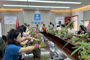 官方：秘鲁国家队新主帅福萨蒂上任，目前球队在世预赛南美区垫底